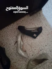  1 حذاء كعب عالي لون بيج  حذاء كعب لون كحلي