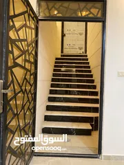  6 شقه مميزه جدة في الجبيهه حي المنصور 250م لم تسكن قرب شارع الاردن