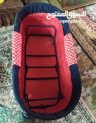  1 سرير اطفال قابل للطى