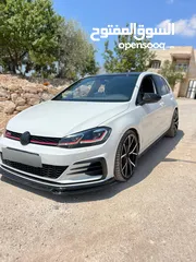  5 Golf gti mk7.5 2019 .2020 2000 245hp سياره ستوك  تهبيط شركة  Golf gti mk7.5