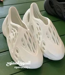  2 (مش اصلي) yeezy foam runners للبيع