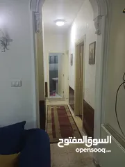  11 شقة مفروشة للايجار مخصصة للايجارالاسبوعي الجاردنز موقع حيوي قرب كافة الخدمات طابق شبه ارضي مع حديقة