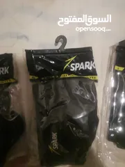  8 Spark glove and belt