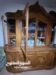  2 بوفيه سفره خشب زان ثقيل الحاله جيده السعر65دينار+طاولة تلفزيون بحاله ممتازه السعر 60 دينار بدل 220
