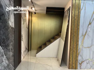  11 مخازن للإيجار