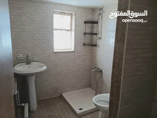 4 شقة للإيجار