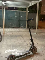  5 سكوتر الكهربائيه مع شاحن Electric scooter with charger