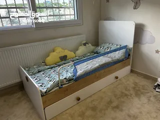  2 تخت أطفال مفرد للبيع
