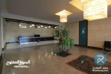  8 مكتب استثماري مميز للبيع  مؤجر موقع حيوي   بسعر مغري