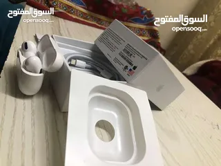  2 سماعة بلوتوث اصلية ابل  airpods apple صنع أمريكي /USA /made in California