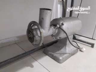  2 ماكينة فرم لحمة وحمص