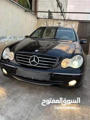  2 Mercedes C200 2005