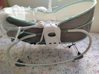  2 سرير بيبي مع هزاز