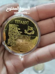  3 3 عملات تذكارية .