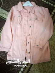  10 قمصان ستاتي قماش كتان بحاله ممتازه مع بلاطين جينز كلهم بسعر 10 دنانير