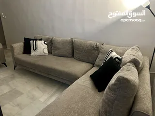  7 طقم كنب كورنر وثنائية مستعمل للبيع.