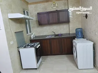  8 شقه مفروشه للايجار خلف المستشفى التخصصي اربد