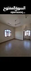  4 شقة  نظيفه للعوائل مع سطح خاص في المعبيله الثامنه  Clean Flat with roof for Families in Mabillah 8