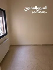  5 شقة فارغة للبيع في منطقة الشميساني - ref : 14549