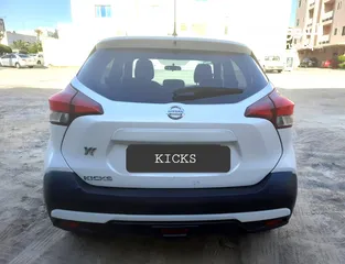  3 2017 MODEL- NISSAN KICKS