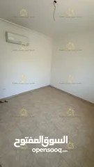  12 لم تسكن - ام أذينة - 3نوم 1ماستر - 200م - مطلة - قريبة من الخدمات - موقع مميز
