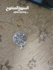  3 ساعه انتيكا ريموند ويل معها حرف K فضة