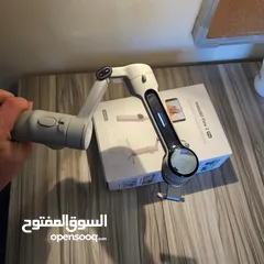  4 Insta360 flow 2 pro gimbal للبيع