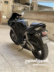  1 هوندا CBR600 موديل 2011