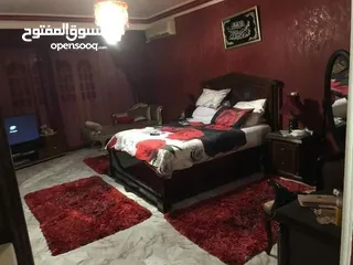  11 شقه للبيع مساحه 300 متر مدينه نصر شارع عباس العقاد