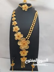  5 طقوم مع احزمه مطليه في الرقي