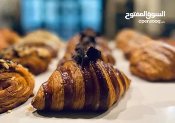  29 شيف مخبوزات من المغرب يبحث عن عمل