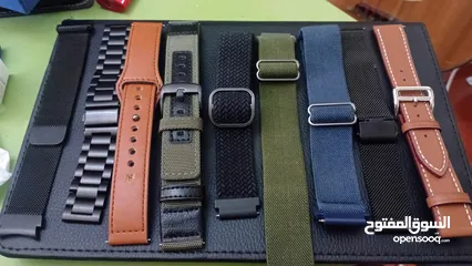  4 samsung galaxy watch 5..  with 8 watch bands