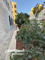  18 شقة من فيلا - ام أذينة - 3نوم 1ماستر - 350م - ارضي - مدخل مستقل - قرب الخدمات
