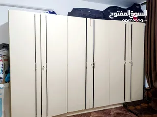  1 خزانتين خشب لاتيه تفصيل للبيع