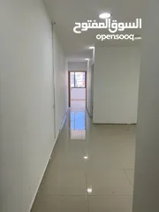  7 مكتبين جنب بعض 61 و 53 منر