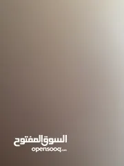 24 11pro max مع كرتونة  و ثلاث كفرات  وشاحن للبدل او للبيع تبديل على 13 فقط مع فرقيه بسيطه