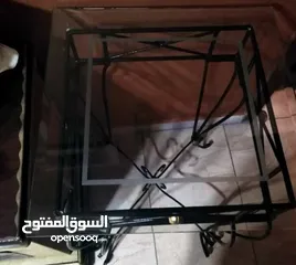  3 طاولات حديد وحدة كبيرة وتنتين صغار... واجهة سيكوريت........ طقم فرش عربي