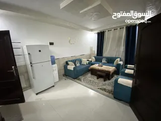  2 شقة مفروشة للإيجار في حي الجنوبي  مسجد علياء التل فوق مدرسة دار العلوم ستوديو
