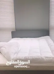  1 لباد سرير مستخدم  مقاس 200*200