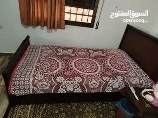  1 تخت جديد للبيع