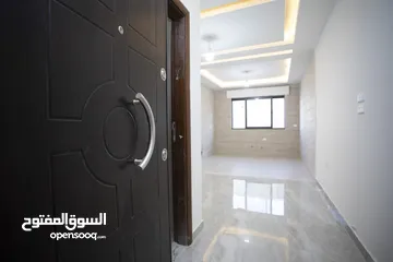  6 شقه  مميزه 115متر موقع استراتيجي بين الجبيهه و ضاحية الرشيد للبيع من المالك كاش او اقساط