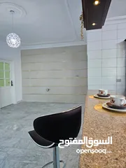 7 اجمل شقة في حي الفضيلة خلف مجدي مول  طابق اول 3 غرف نوم وصالة وصالون مجددة بالكامل