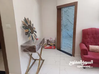  14 استوديوهات للايجار السنوي فقط