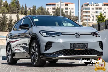  8 Volkswagen ID.4 Corzz Pro 2022 Piano black    عداد صفر , مكفولة