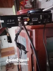  1 شاشه LCD42اوروبي صورتها واضحه للبيع او للبدل