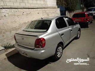  10 تويوتا ايكو 2001  سياره بحاله الوكاله  مرخصه