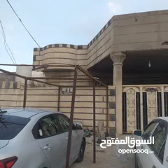  4 بيت للبيع زراعي خلف معارض بيع السيارات ومقابل الصحفيين طابق ونص 4 غرف وديوانيه وصاله ومطبخ وصحيات .