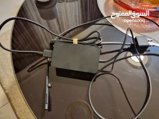  10 قابل للتفاوض لابتوب ميكروسوفت سيرفيس بحالة الوكالةcore i5 الجيل العاشر