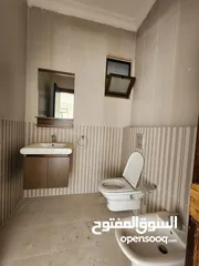  21 شقة فارغة للبيع بين الدوار الرابع و الخامس - ref: 14595