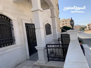  28 شبه فيلا للإيجار في ماركا الشمالية